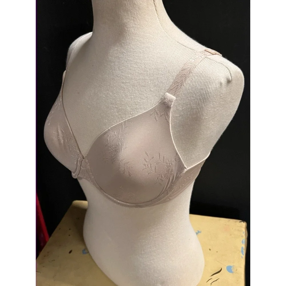 Vanity Fair Women's Ego Boost Push‎ Up Bra 34D Sweet Cream